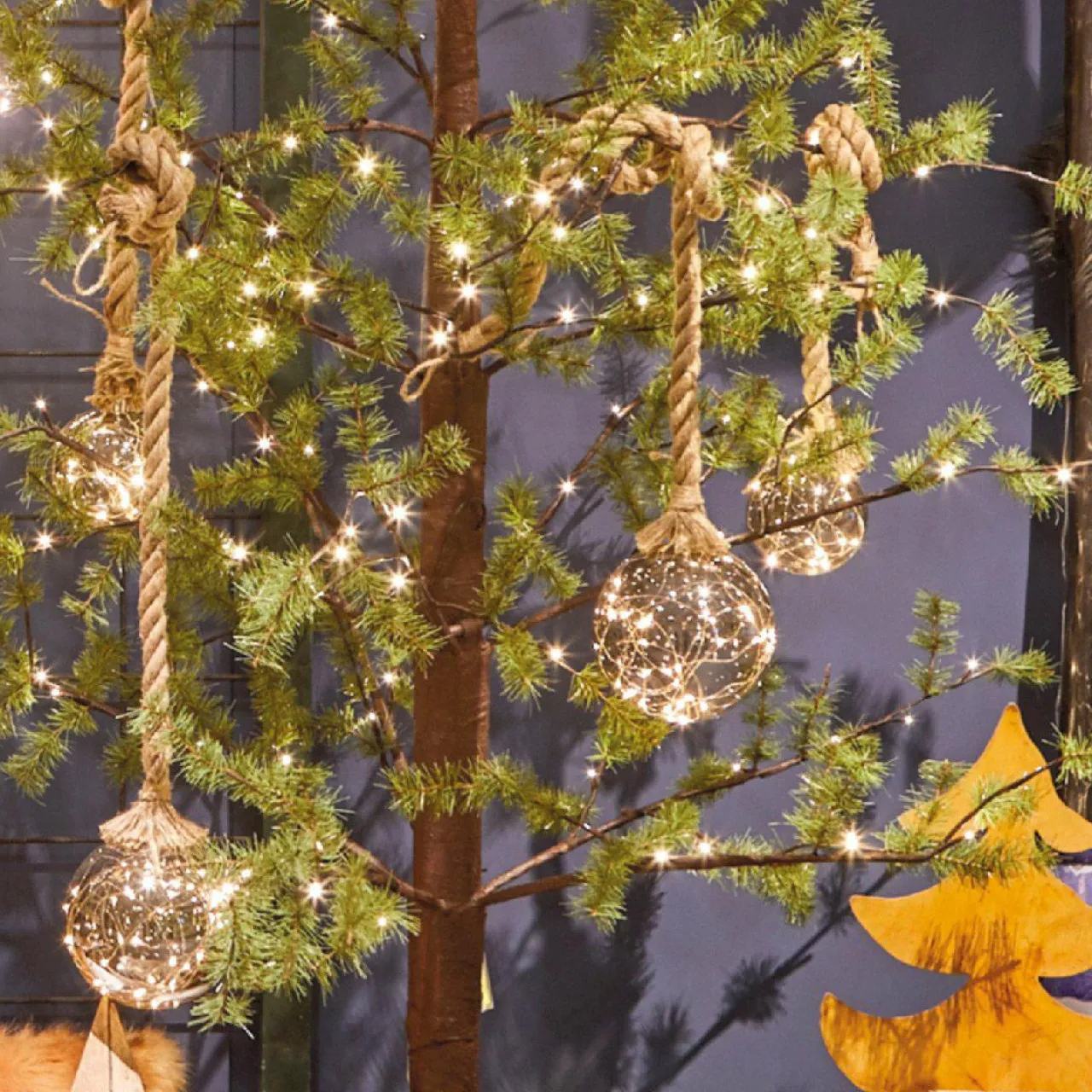KAEMINGK Suspension lumineuse à piles 30 LED (D14 cm) Boule de Noël ambrée Blanc chaud Ambre Clearance