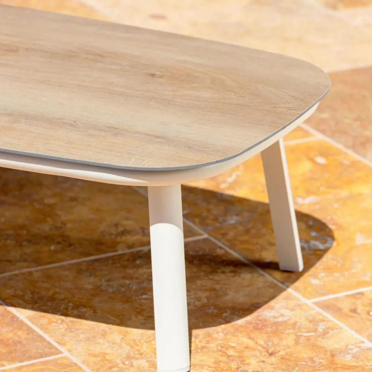 MOBELLIA Table basse de jardin rectangulaire aluminium Amalfi Blanc Hot