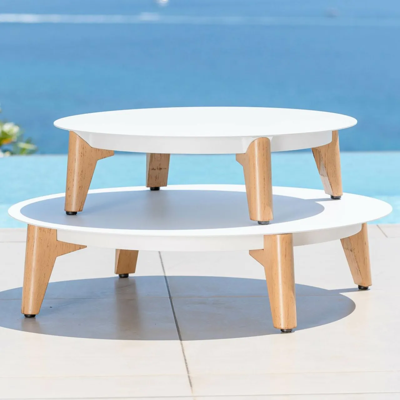MOBELLIA Table basse de jardin ronde (D86 cm) Monte Carlo Blanc Clearance