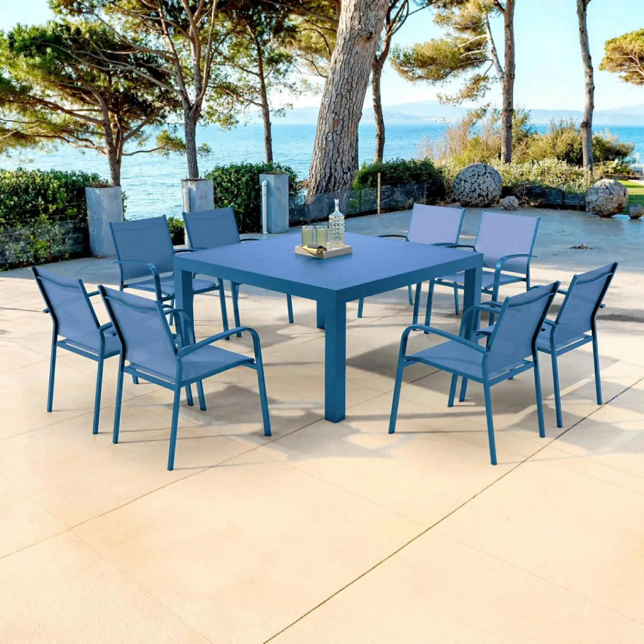MOBELLIA Table de jardin carrée aluminium 8 places (136 x 136 cm) Murano Bleu pétrole Best