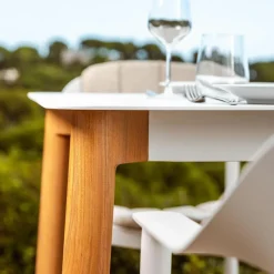 MOBELLIA Table de jardin carrée en aluminium 2 places (76 x 76 cm) Monte Carlo Blanc Online