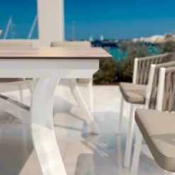 MOBELLIA Table de jardin carré en aluminium 8 places (136 x 136 cm) Amalfi Blanc Online