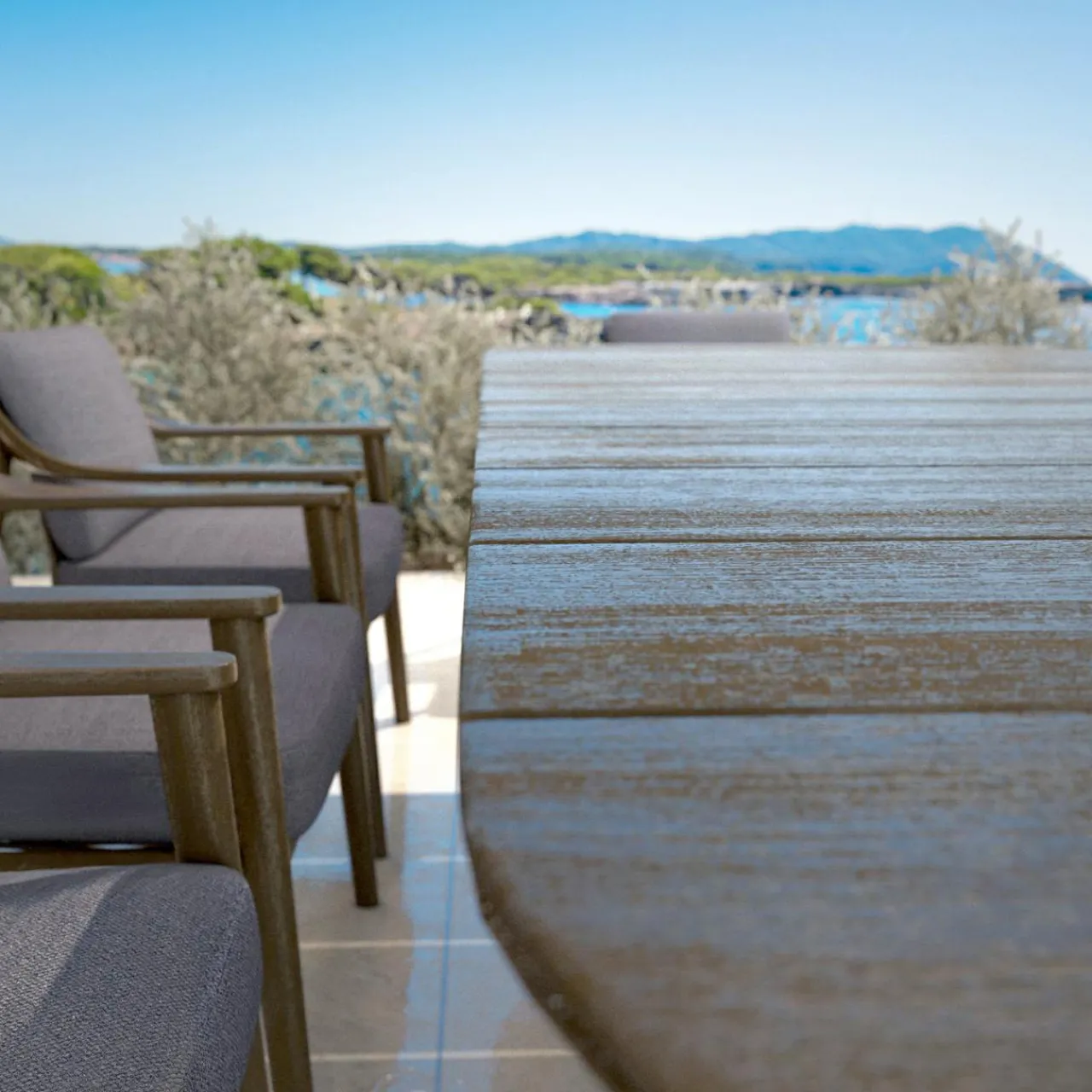 MOBELLIA Table de jardin en bois teck 8 places (260 x 100 cm) Cap Ferrat foncé Marron Hot