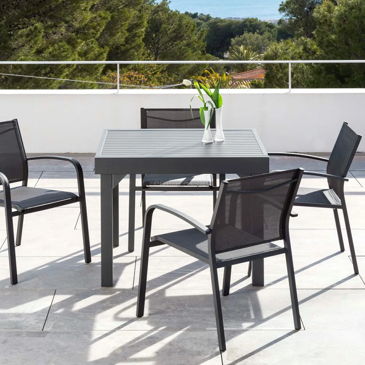 MOBELLIA Table de jardin extensible en aluminium 8 places (90/180 x 90 cm) Murano Gris Anthracite Clearance