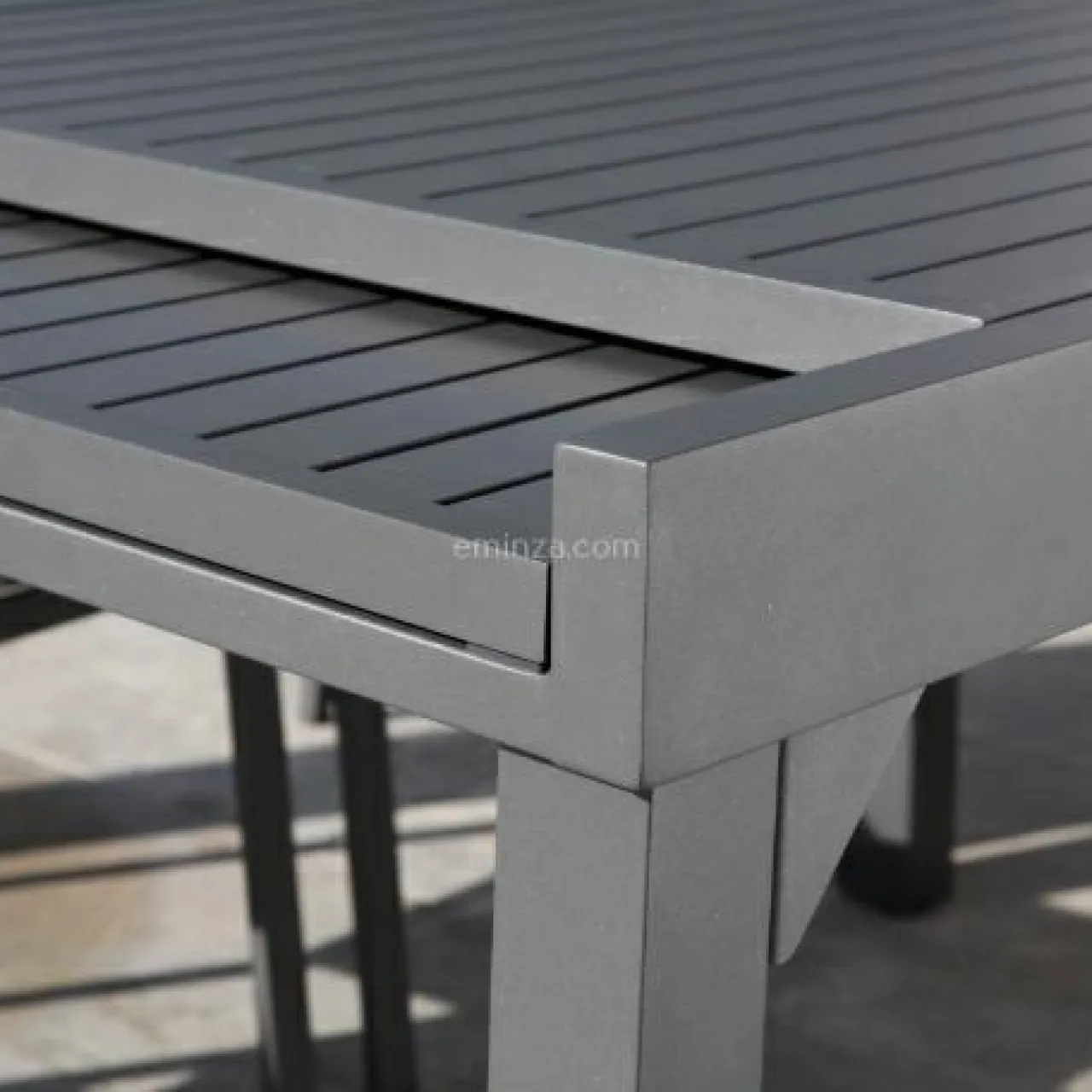 MOBELLIA Table de jardin extensible en aluminium 8 places (90/180 x 90 cm) Murano Gris Anthracite Clearance