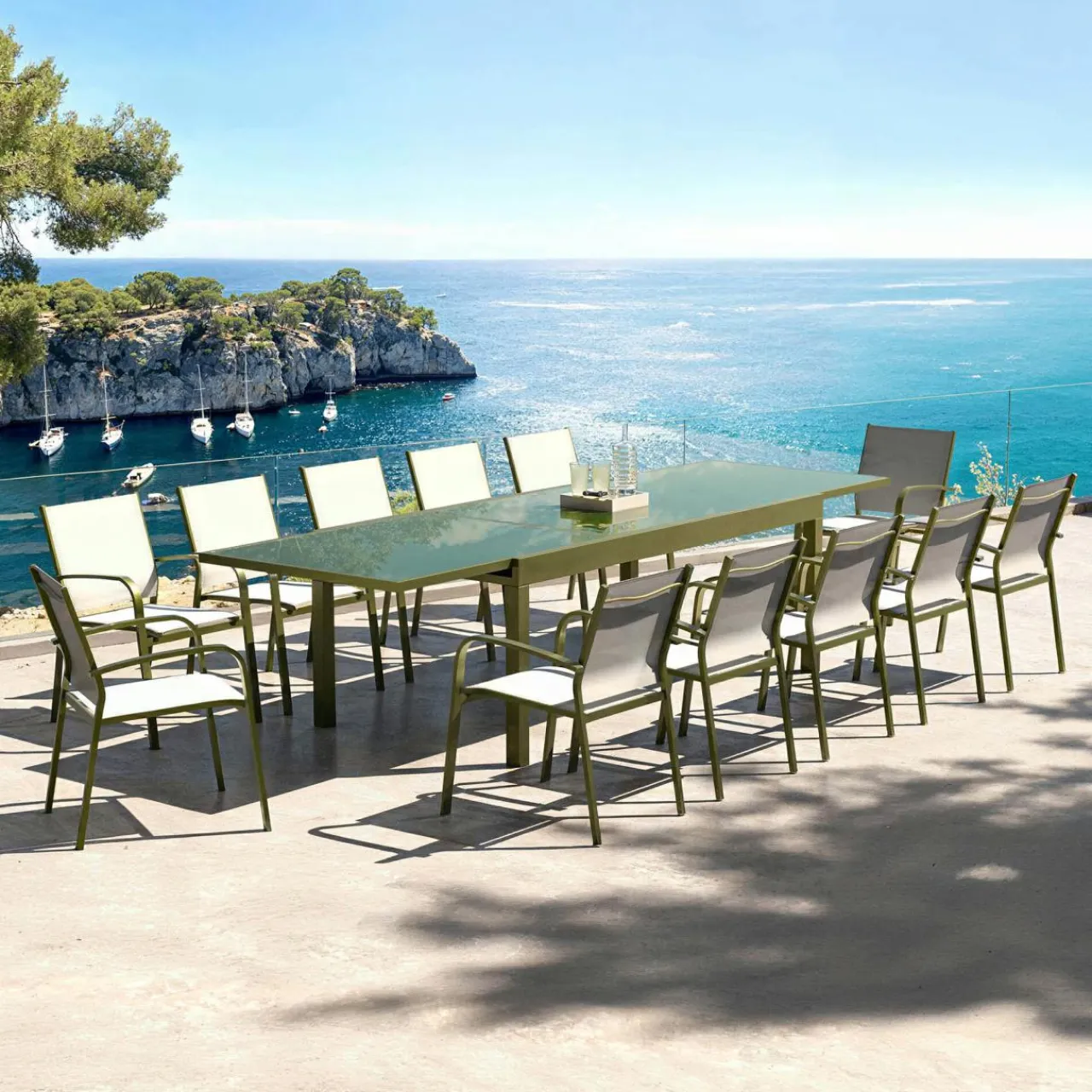 MOBELLIA Table de jardin extensible en verre 12 places (200/320 x 100 cm) Murano Vert olive Best