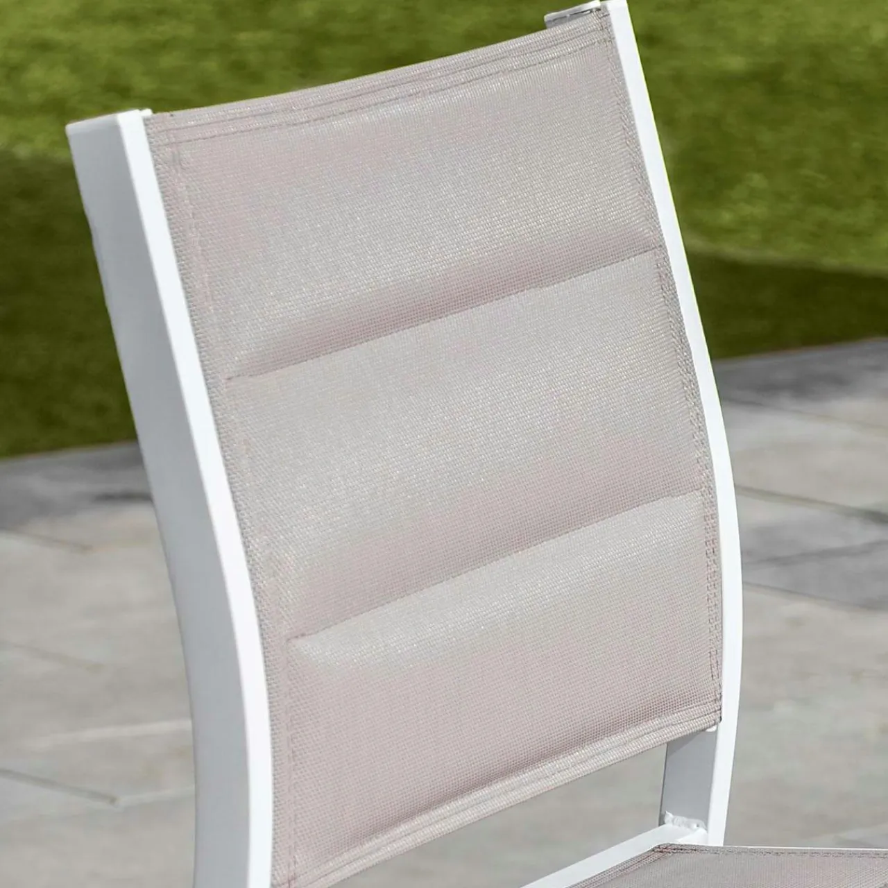 MOBELLIA Tabouret de jardin aluminium empilable Murano et taupe Blanc Hot