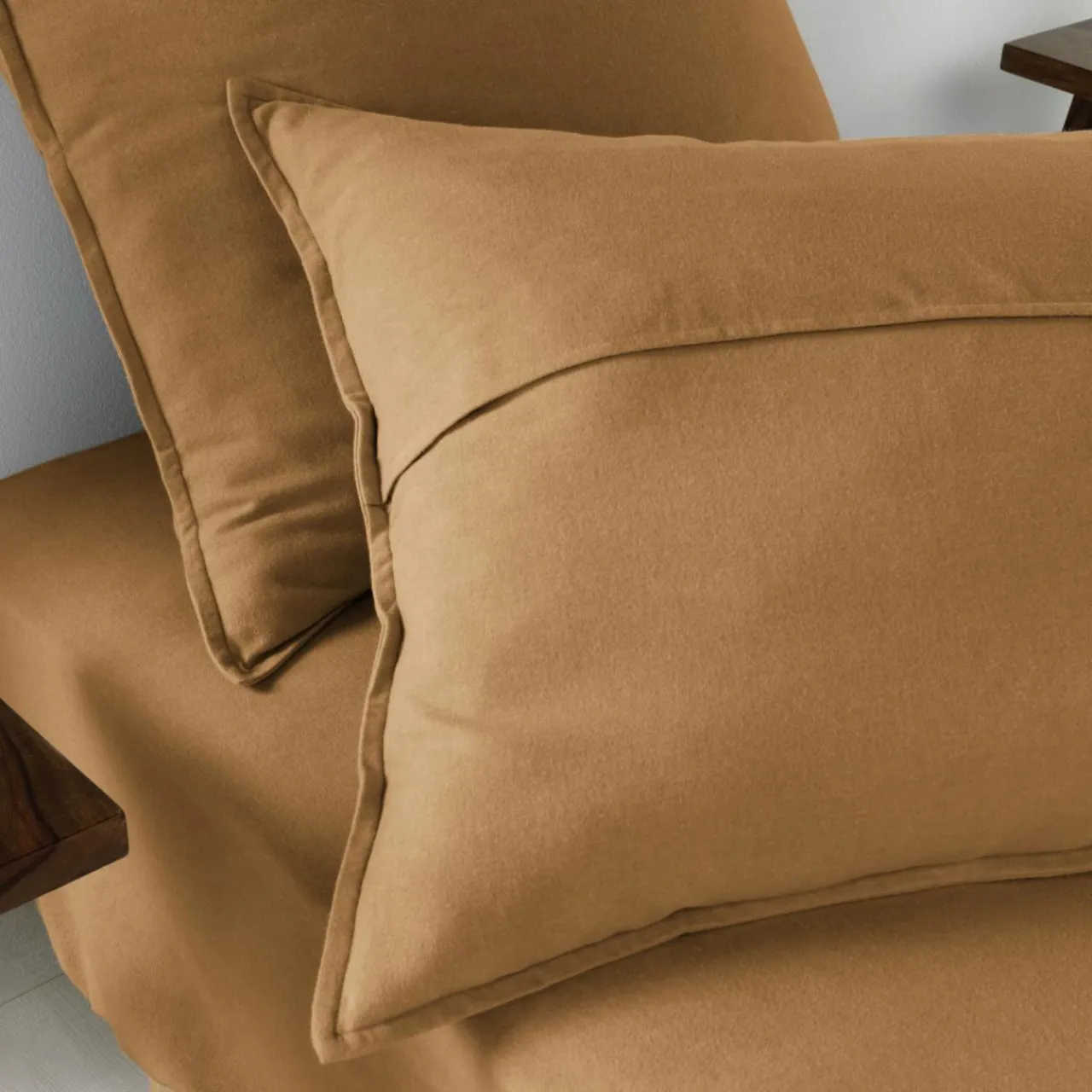 EMINZA Taie d'oreiller carrée flanelle de coton (63 x 63 cm) Théa Camel Discount