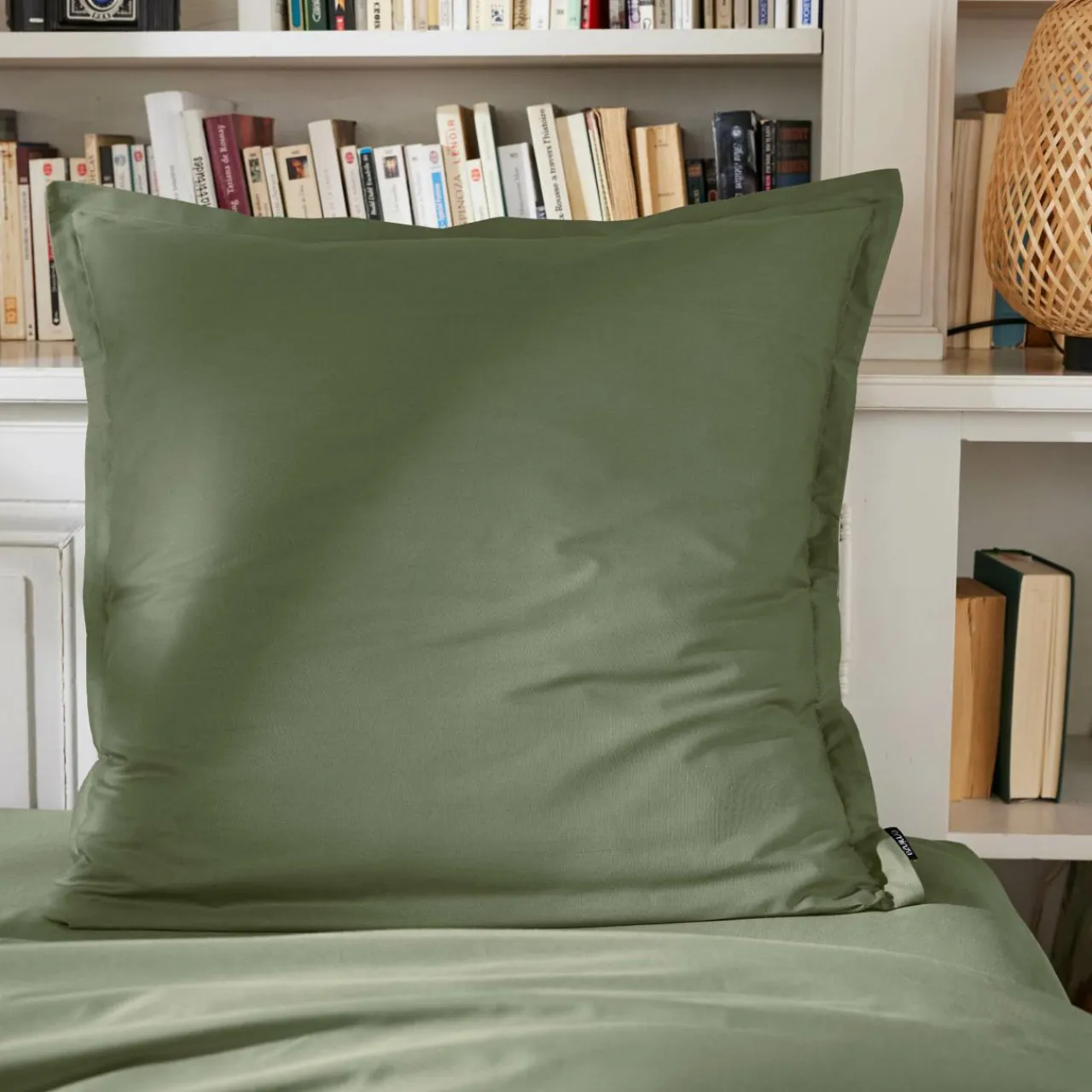 EMINZA Taie d'oreiller carrée percale de coton (65 x 65 cm) Cali Vert romarin New