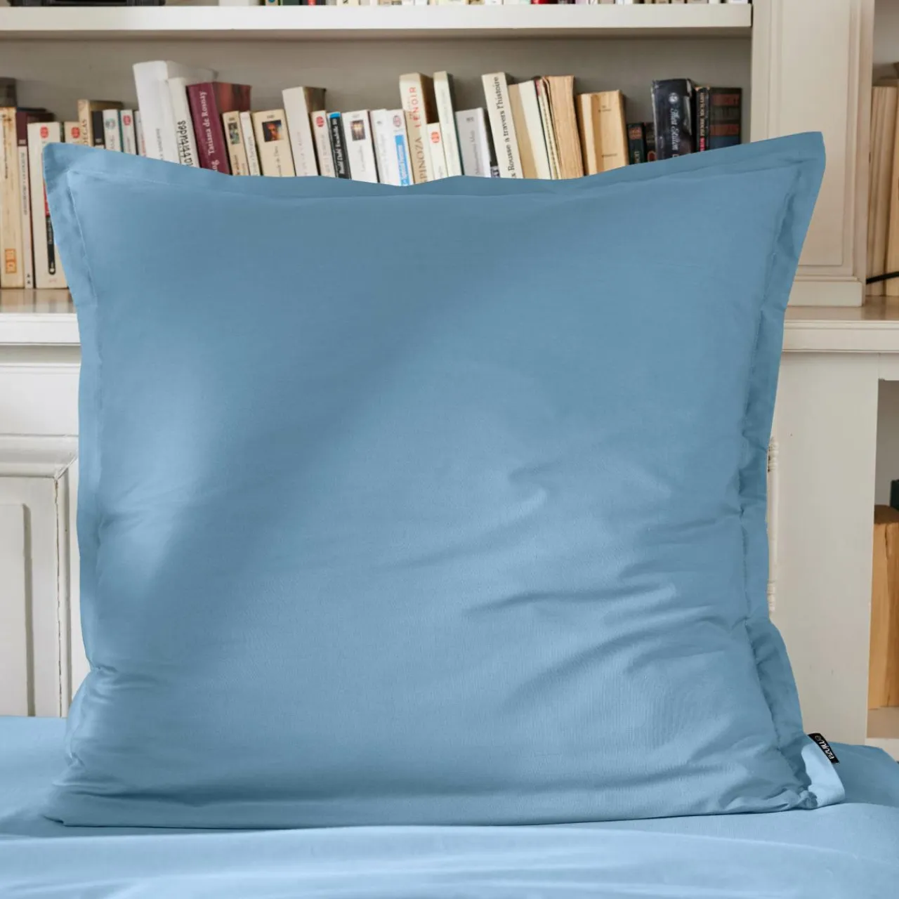 EMINZA Taie d'oreiller carrée percale de coton (80 x 80 cm) Cali Bleu Ciel Online