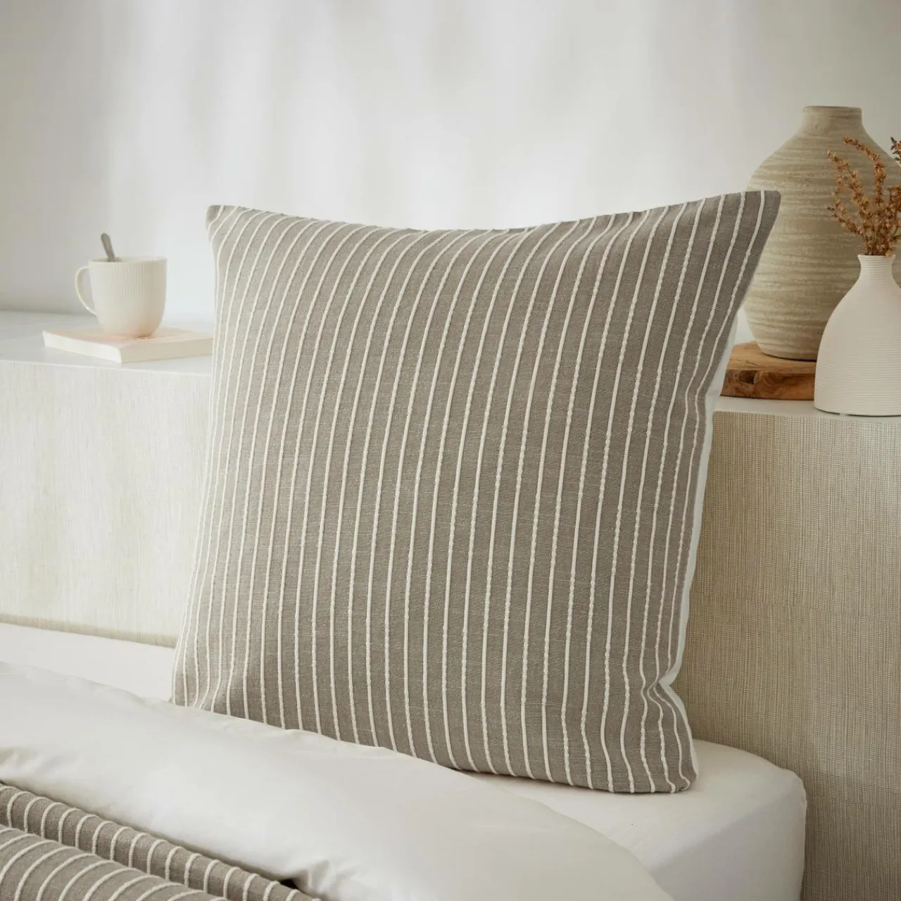EMINZA Taie d'oreiller carrée réversible coton texturé et percale (60 x 60 cm) Alice Ecru Discount