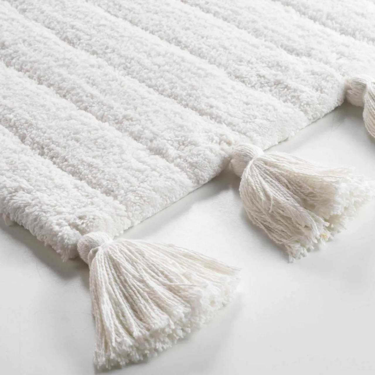 DOUCEUR D'INTERIEUR Tapis de bain coton (50 x 80 cm) Minatis Blanc Sale