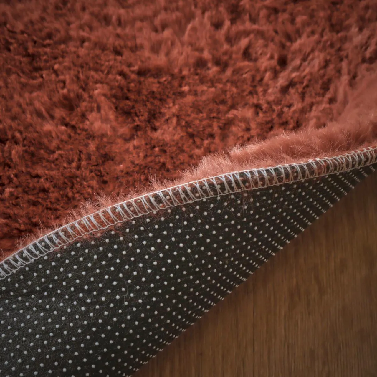 EMINZA Tapis rond fausse fourrure (80 cm) Finn Terracotta Hot