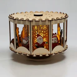 KOOPMAN Village de Noël en bois animé et lumineux à piles (20 x H14 cm) Carrousel enchanté Naturel