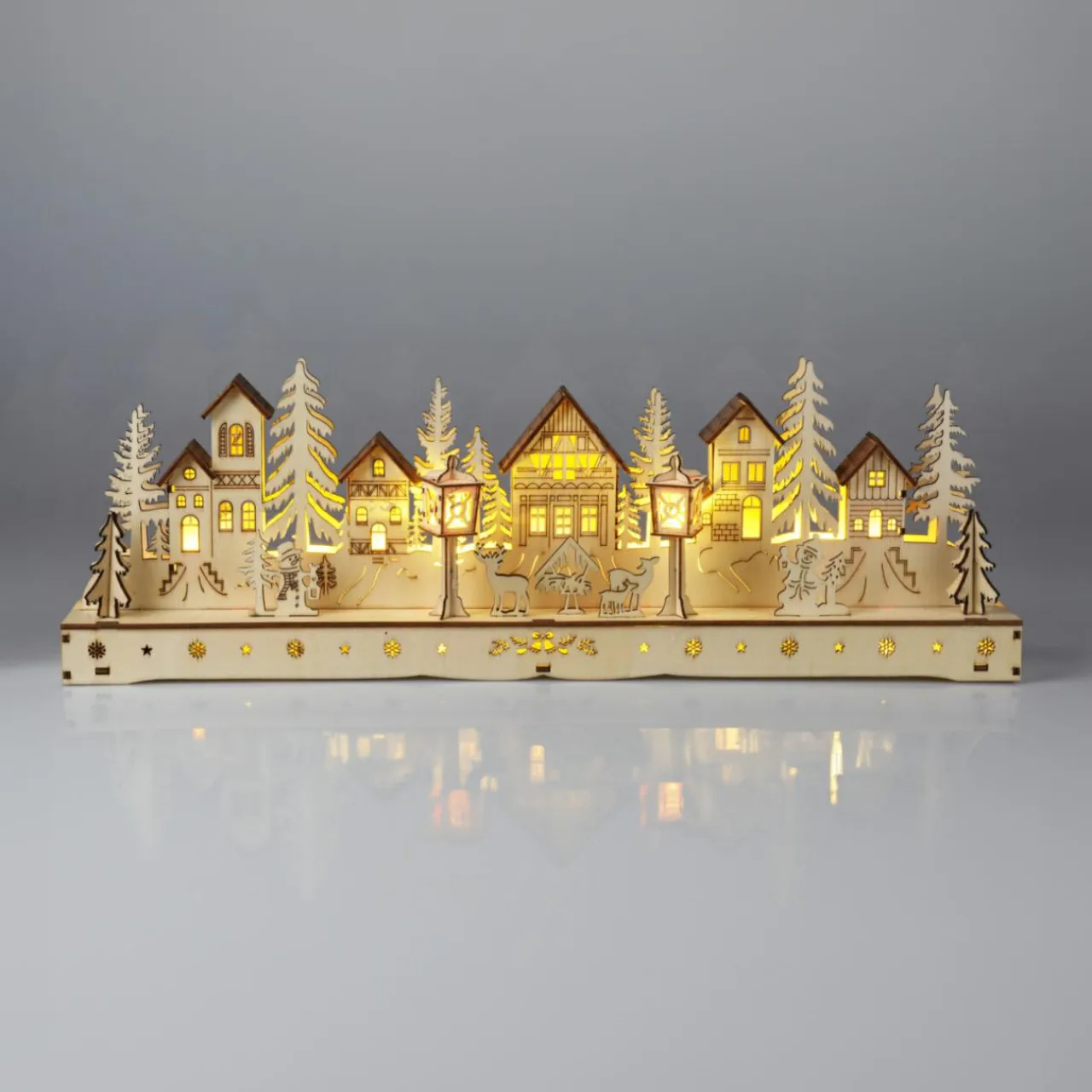 KOOPMAN Village de Noël en bois lumineux à piles (45 x H15 cm) Square enchanté Naturel Outlet