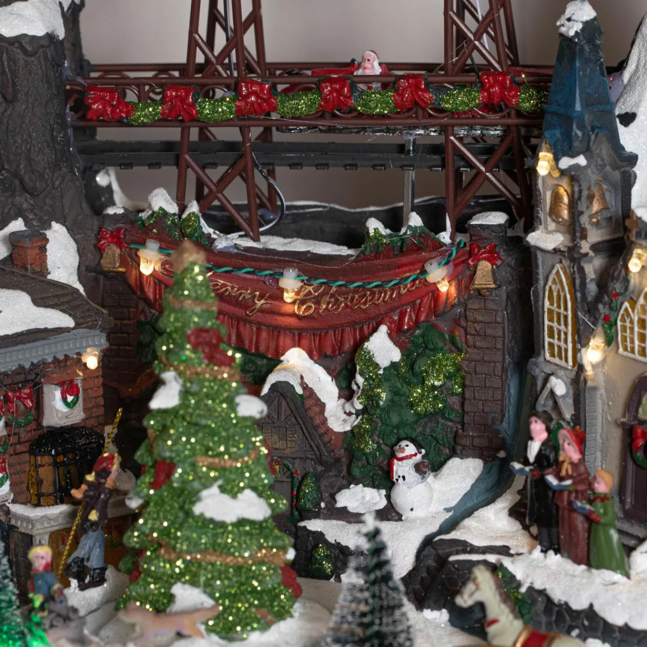 KAEMINGK Village de Noël lumineux et musical à piles Glaçons colorés et illuminés Discount