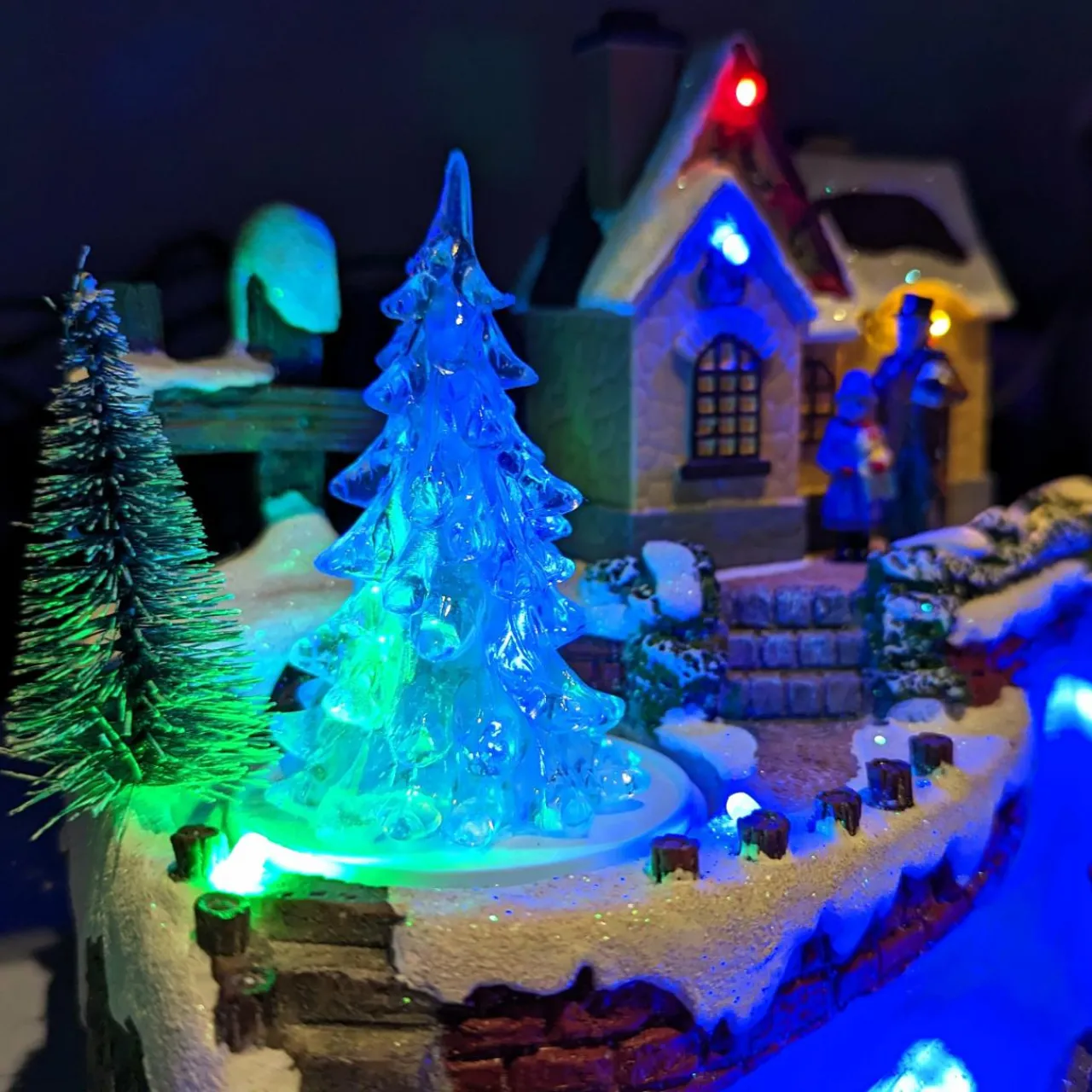 KAEMINGK Village de Noël lumineux à piles Soirée d'hiver Multicolore Outlet