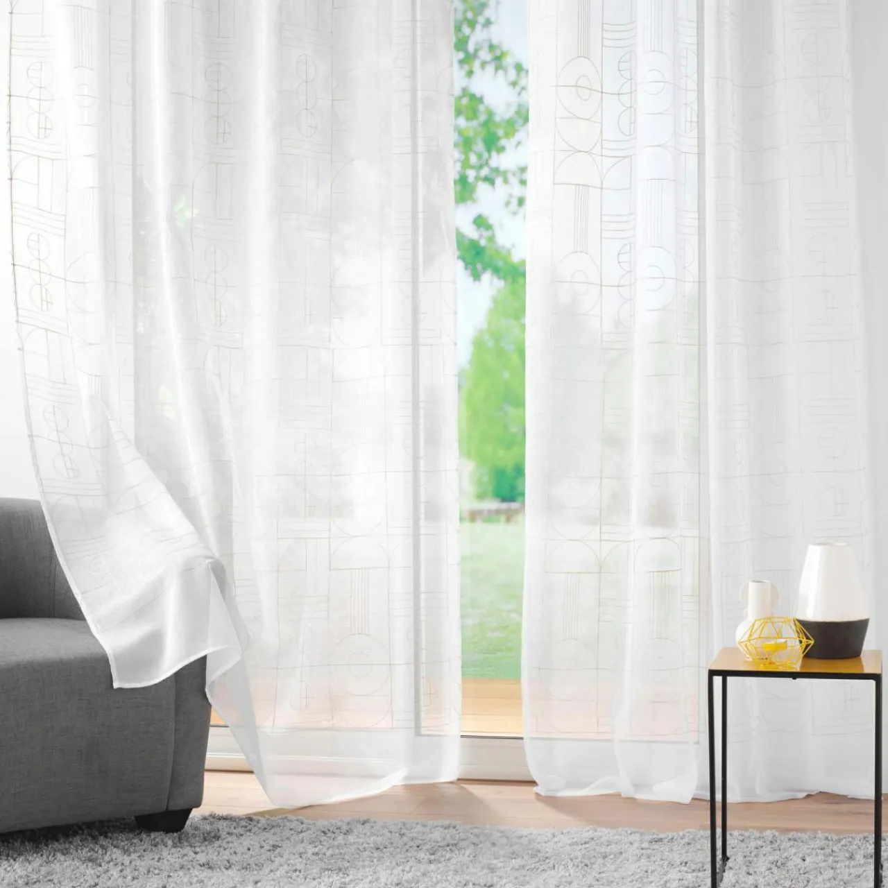 DOUCEUR D'INTERIEUR Voilage brodé œillets (140 x 240 cm) Odessa Or Hot